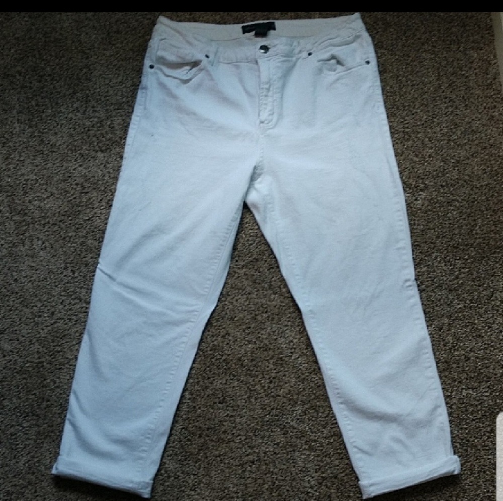 💞WHITE SUMMER JEANS